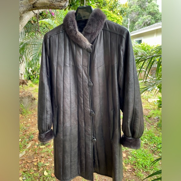 Rocker Reversible Goat Fur & Leather Mink Trim Coat From Germany No Monogram - Picture 5 of 10